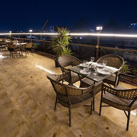 Pyramids Gem Plaza Hotel Kafrat al Jabal Exterior foto