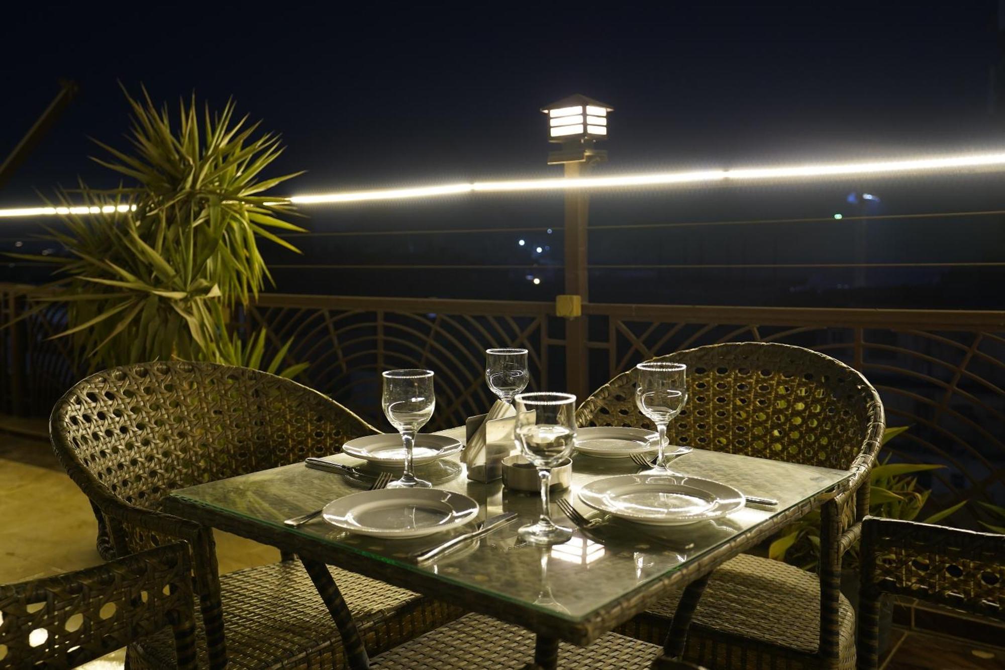 Pyramids Gem Plaza Hotel Kafrat al Jabal Exterior foto
