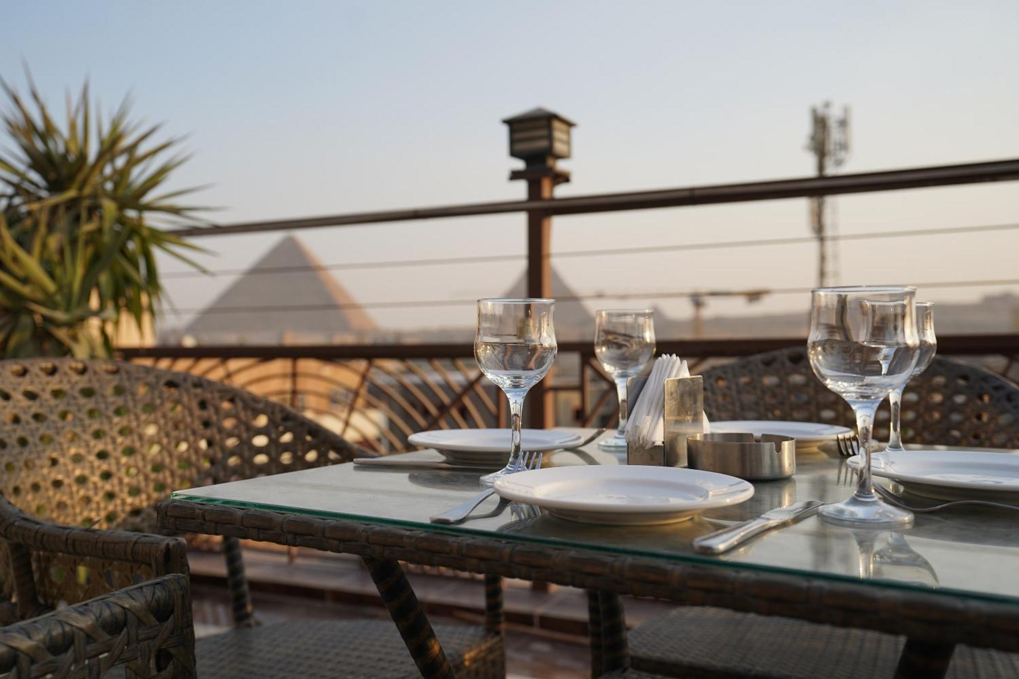 Pyramids Gem Plaza Hotel Kafrat al Jabal Exterior foto
