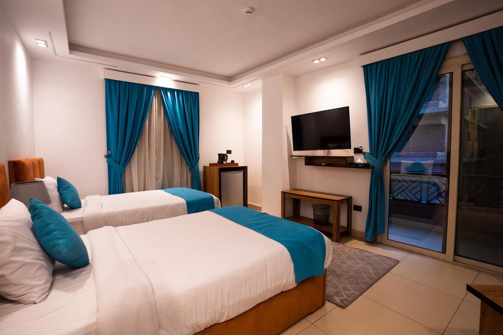 Pyramids Gem Plaza Hotel Kafrat al Jabal Exterior foto